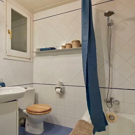 Santa Clara, Apartmán Girona